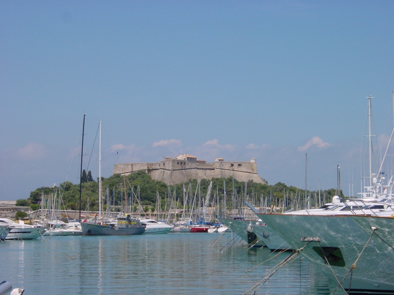Antibes Hafen.JPG -                                